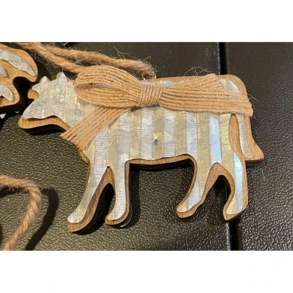 Rustic Farm Animal Ornaments Set Of 3 Metal Wood Pig Cow Rooster Christmas NEW - Picture 3 of 10